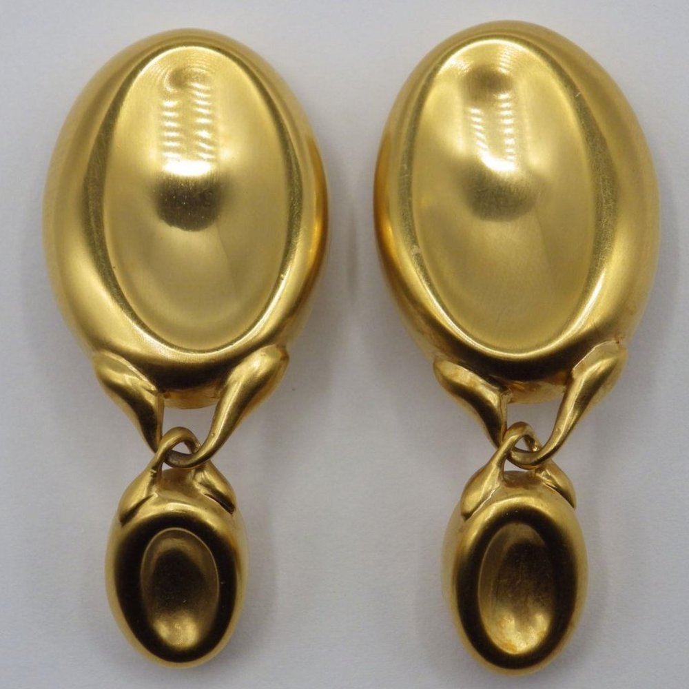 Authentic Gucci early 1980s Vintage Brushed Gold Thumbprint Concave Oversized